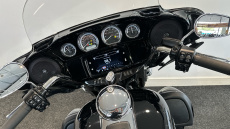 Harley-Davidson Touring Electra Glide FLHTK Vivid Black (21MY)